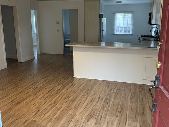 3rd image of 5959 Hilltop Dr #1