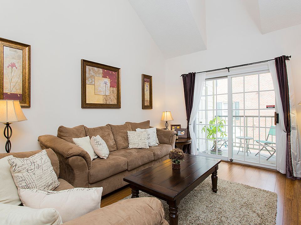 1st image of 300 Yarmouth St APT 3310
