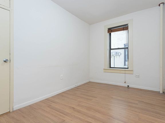 3rd image of 2207 19th St APT C