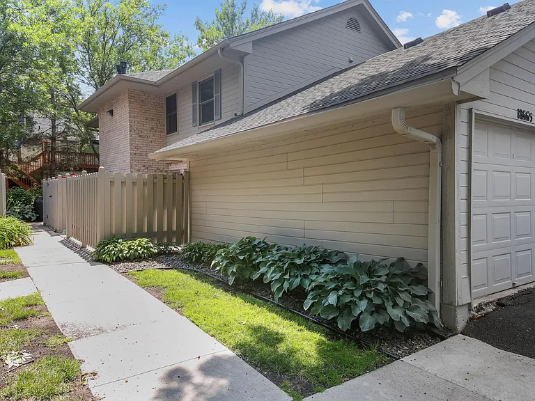 18669 Clear View Ct — Photo 31
