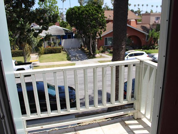 4th image of 211 Mira Mar Ave APT B