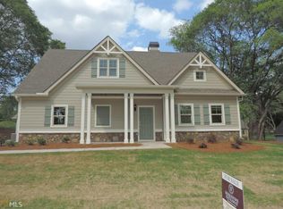 14 E Field St, Newnan, GA 30263