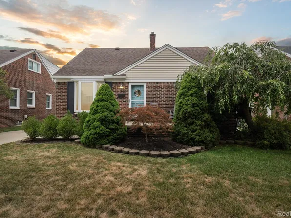 13541 Phelps St, Southgate, MI 48195