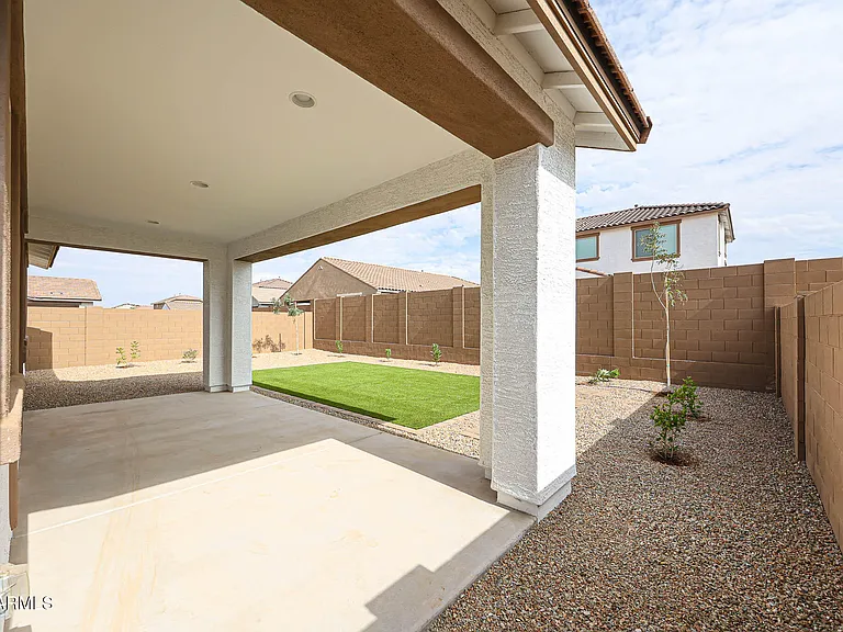 14752 W Smoketree Dr — Photo 18