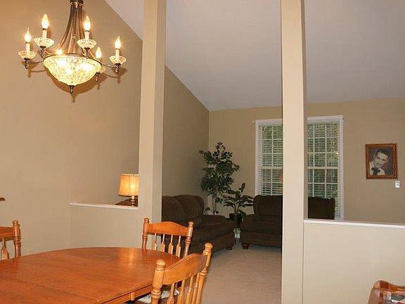 4th image of 1064 Ramblewood Way