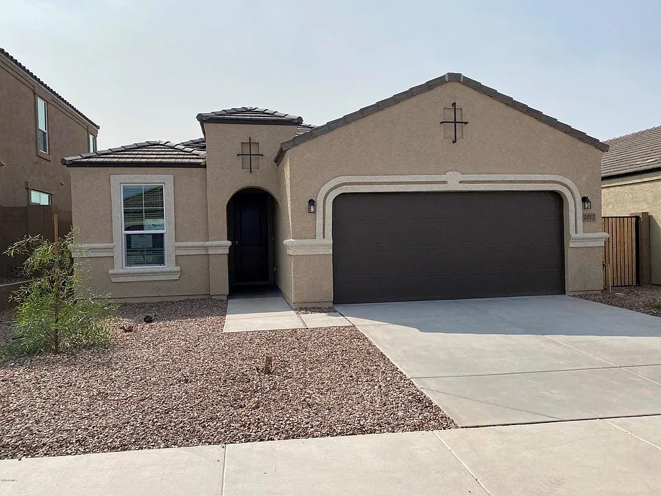 2011 W Yellowbird Ln