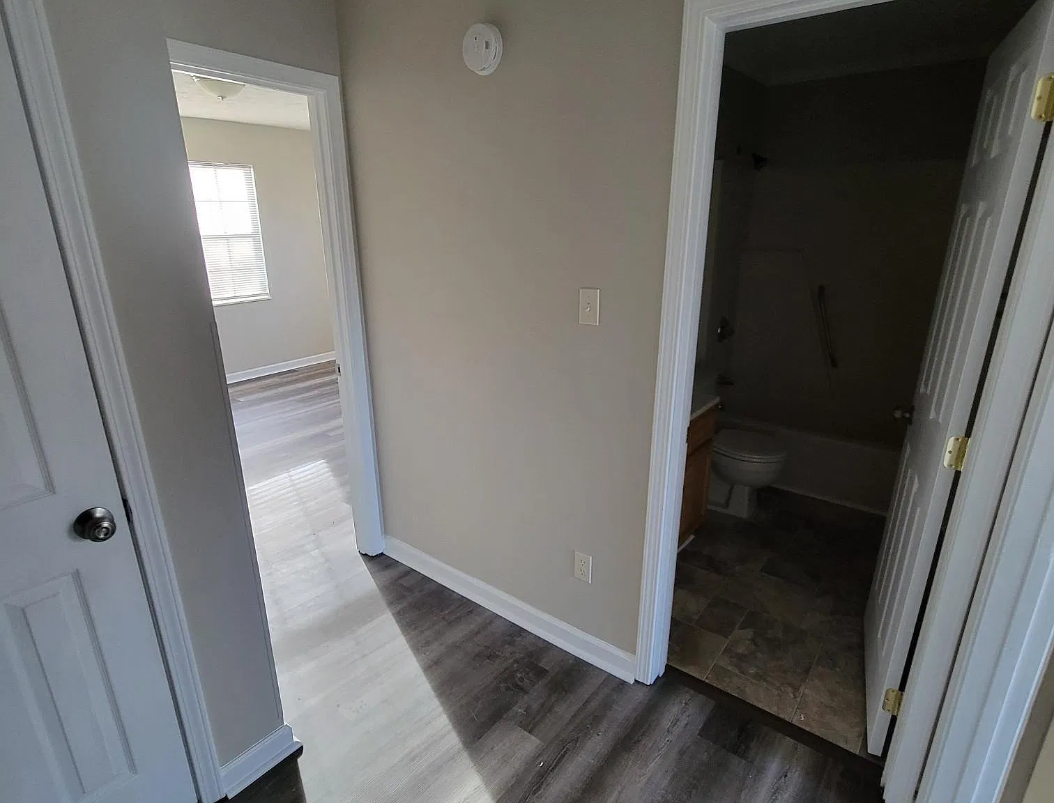 3 bed, 2.5 bath, 1700 sqft, $1,500 — Photo 4