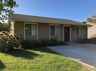 1009 SW Gerald Ln, Topeka, KS 66615