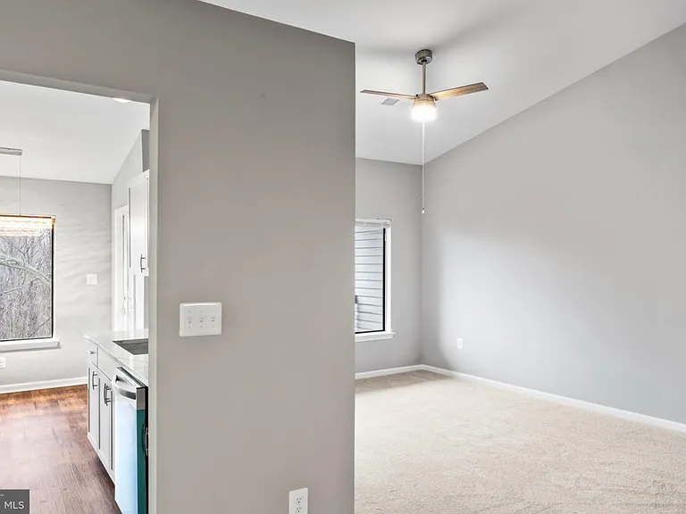 9553 Battery Heights Blvd #402 — Photo 32