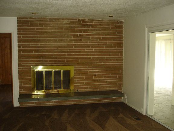 5th image of 936 Lincoln Ave