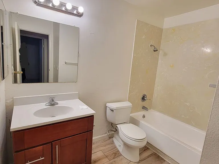 2067 Riley Ct. — Photo 6
