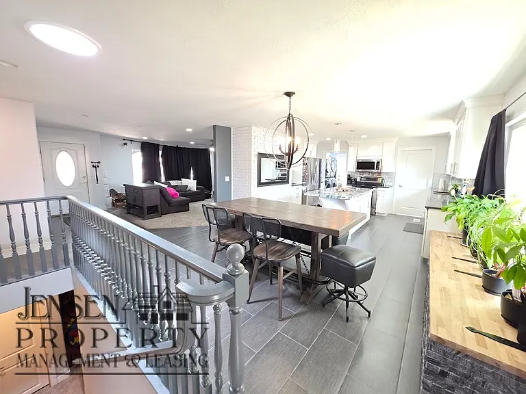 1151 W Wesley Powell Dr — Photo 6