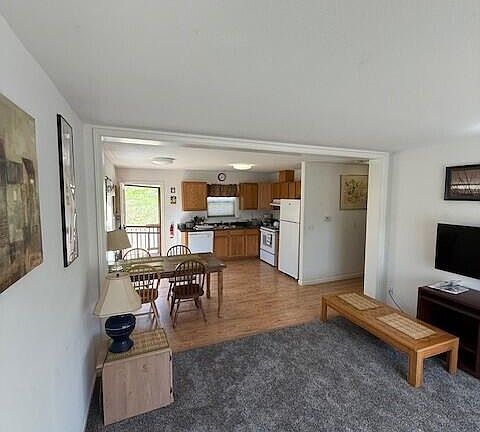 4th image of 450 Oregon St