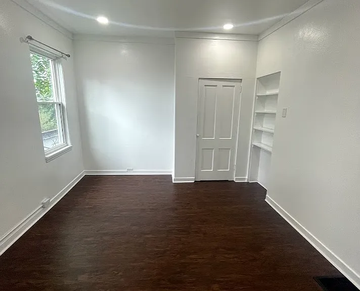 221 Orchard Pl — Photo 13