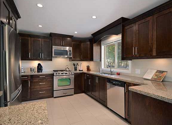 V1049479_501_18_10212021