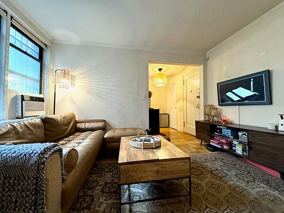 4th image of 155 W 81st St APT 1F