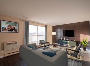 15 Carlton St, Winnipeg, MB R3C 1N8