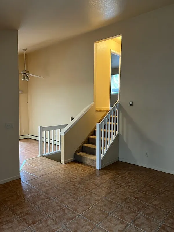 Large 3 bedroom/2 bath duplex — Photo 2