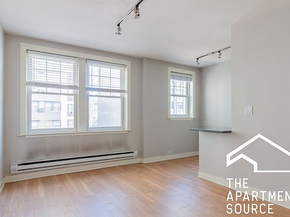 3rd image of 511 W Belmont Ave APT 42