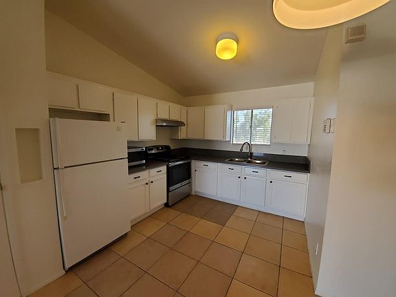 3rd image of 465 W Ivyglen St APT 215