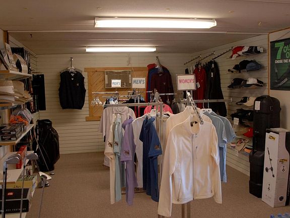 4th image of 126 Clubhouse Dr