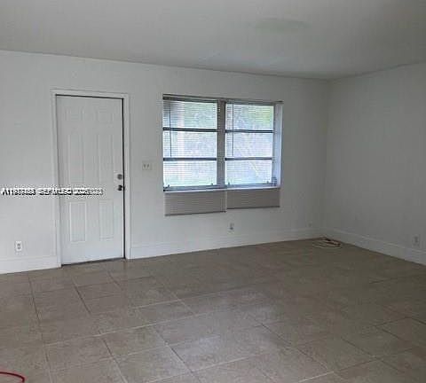 4th image of 2601 SW 5th St
