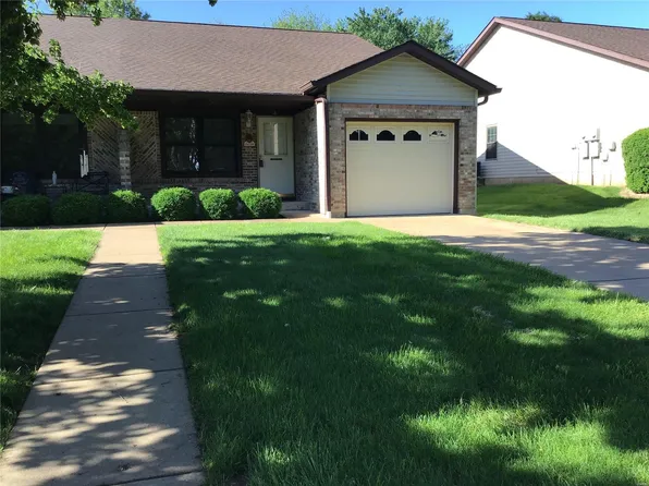 8 Mike Alan Dr, Washington, MO 63090