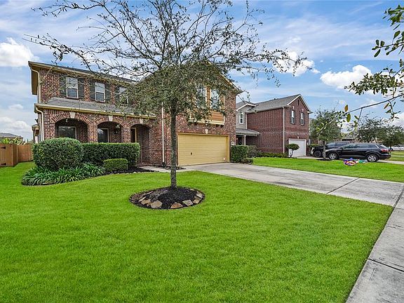 2nd image of 1613 Bel Riposo Ln