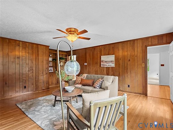 4th image of 3610 Castlebury Dr