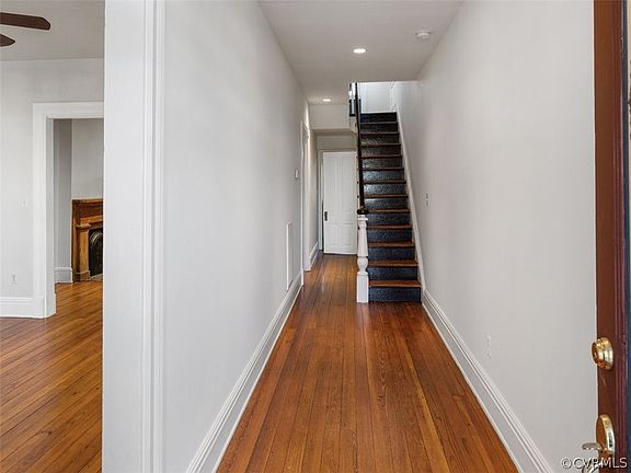 3rd image of 500 S Pine St