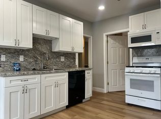 8 Versailles St #2E, Marlborough, MA 01752