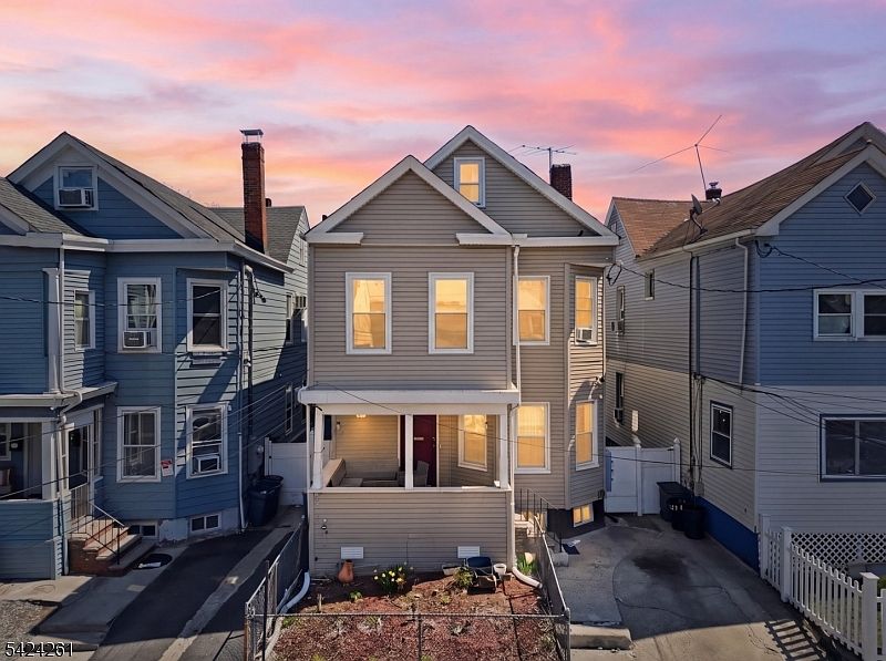 1st image of 451 E 31St St #2