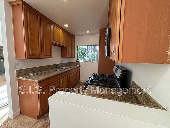 3rd image of 10212 Tujunga Canyon Blvd #5