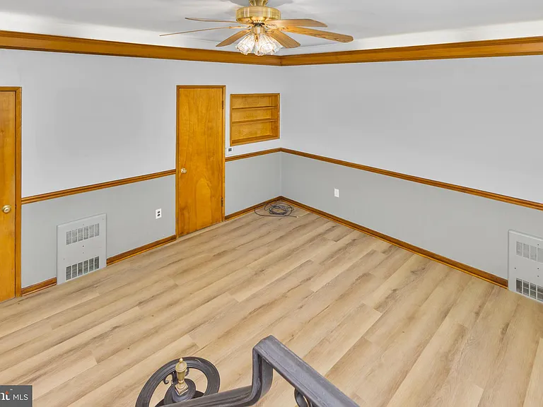 15 Crosswicks St #REAR — Photo 9