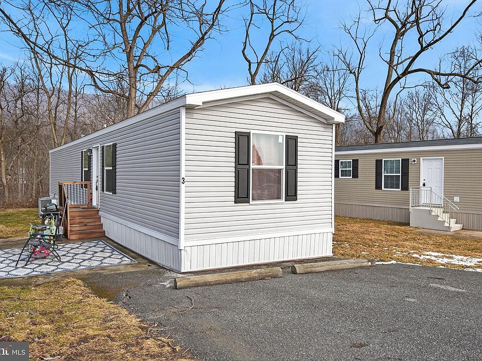 1st image of 3 Saria Ln