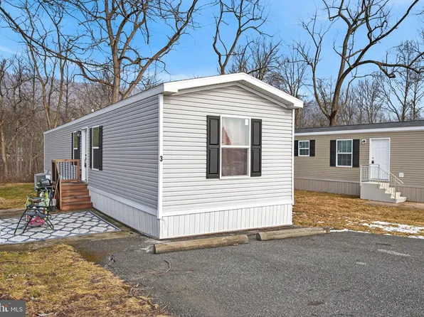 3 Saria Ln, Carlisle, PA 17015