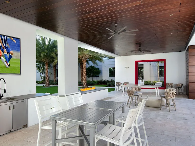 Uptown Boca Villas — Photo 20