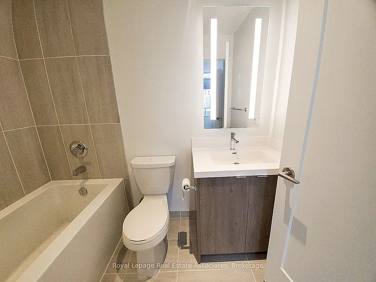 5 Mabelle Ave #227 — Photo 11