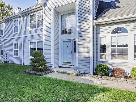 3rd image of 4601 Galloping Hill Ln