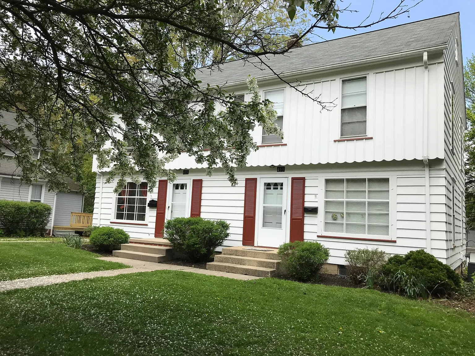 2 bed, 1080 sqft, $1,400 — Photo 2