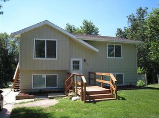 737 Dorcas Dr, Keokuk, IA 52632