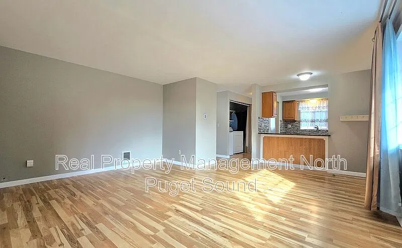 2 bed, 1.0 bath, 832 sqft, $2,295 — Photo 4