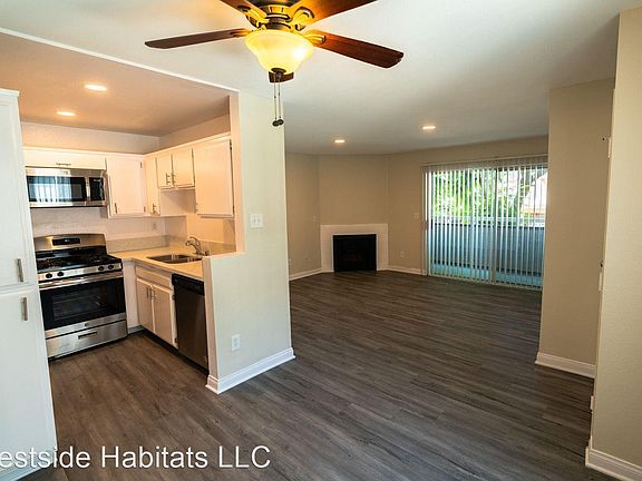 2nd image of 4406 Cahuenga Blvd APT 101