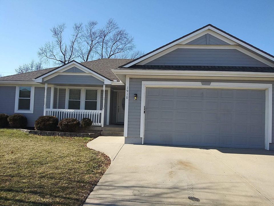 1st image of 1910 N Ashley Dr