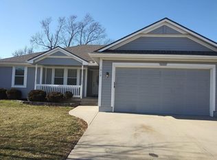 1910 N Ashley Dr, Independence, MO 64058