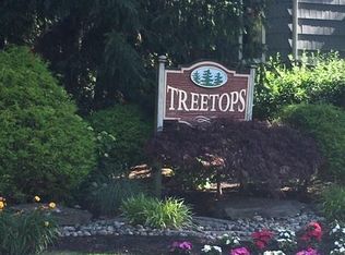 149 Treetop Cir, Nanuet, NY 10954
