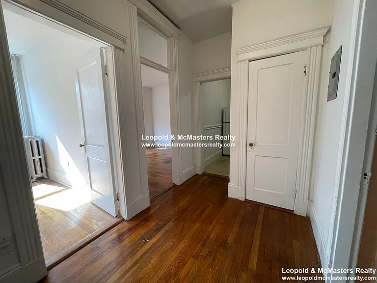 Kelton Street Apartments — Photo 44
