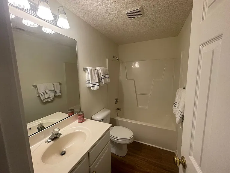 4615 McClelland Dr #G-102 — Photo 13
