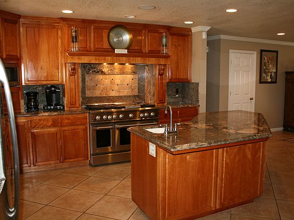 5th image of 2100 Du Ponte Dr