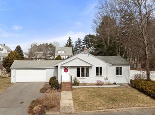 70 Sagamore St, Braintree, MA 02184